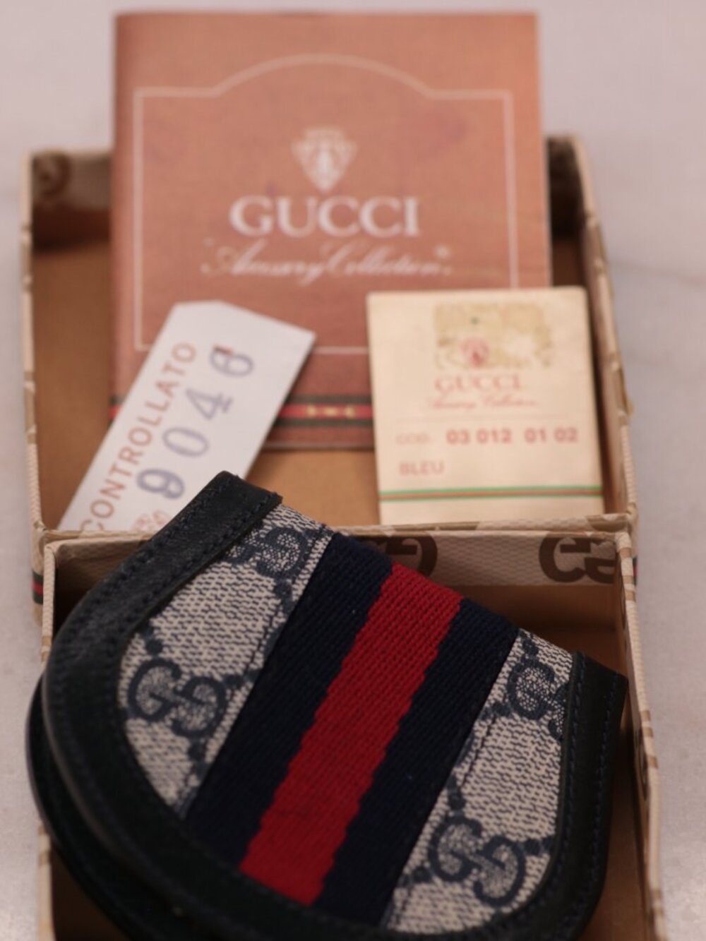 NIB Vintage Gucci Accessory Collection GG Supreme Web Pill Case Box Set Pristine
